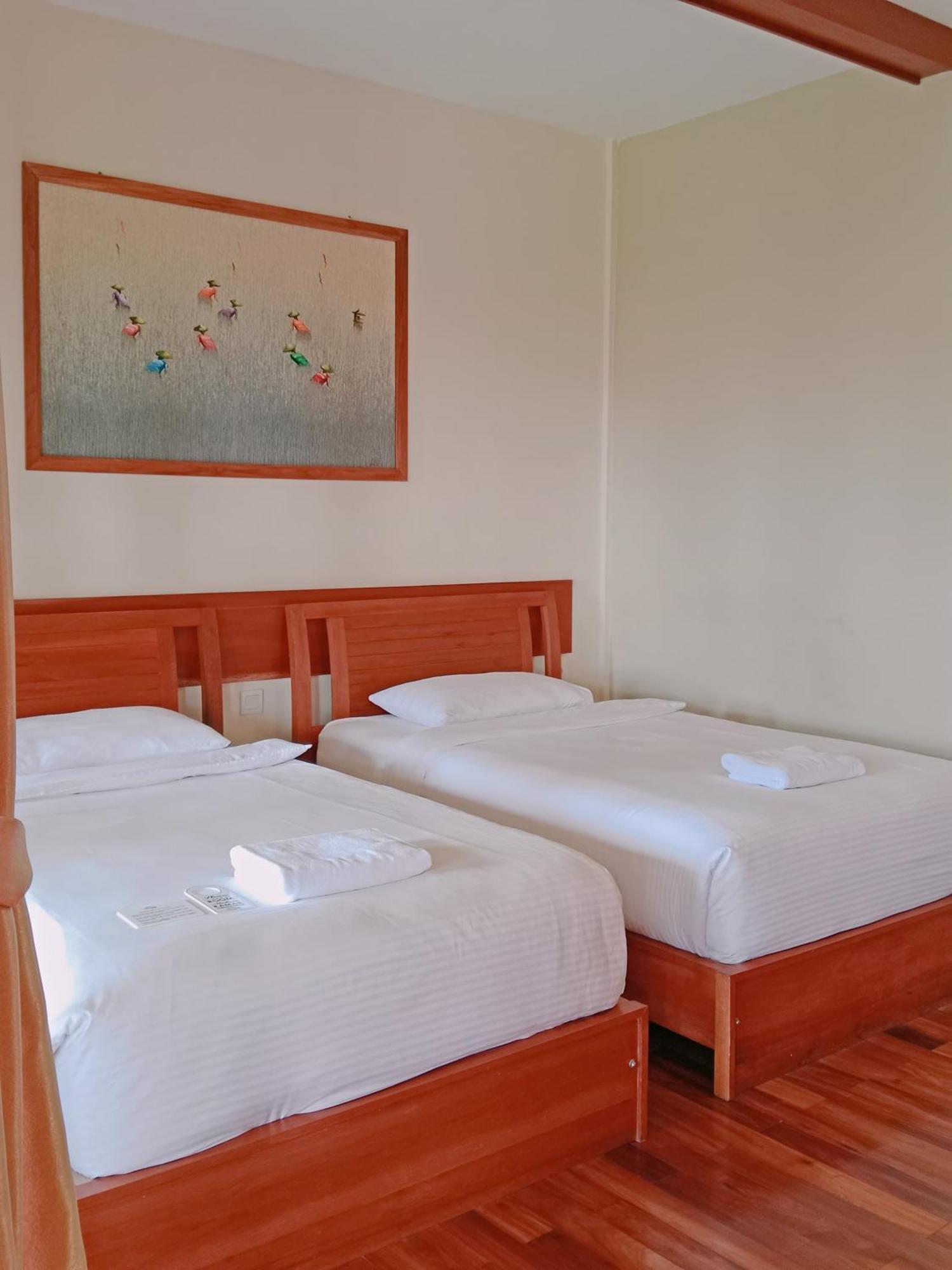 Spring Hill Hotel Ruteng Esterno foto