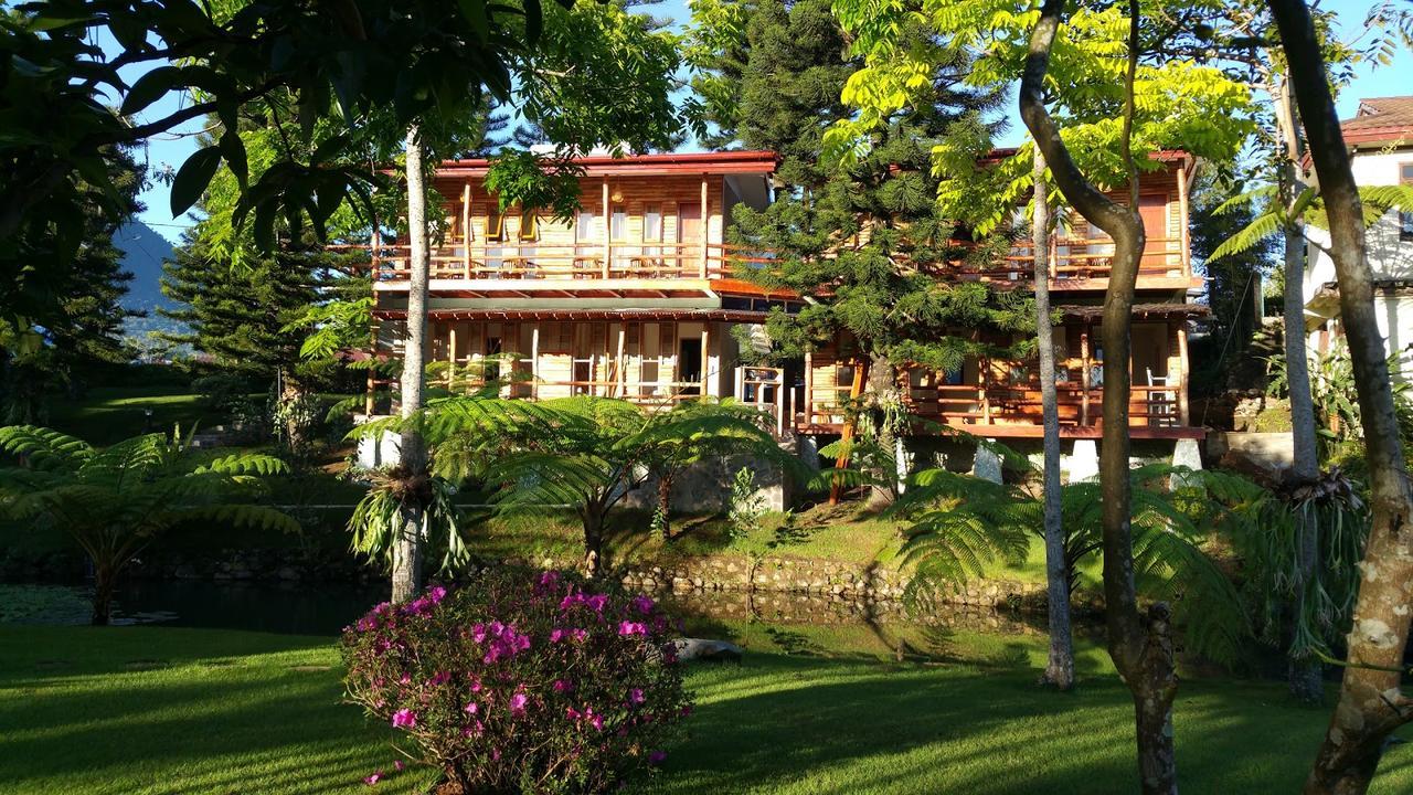 Spring Hill Hotel Ruteng Esterno foto